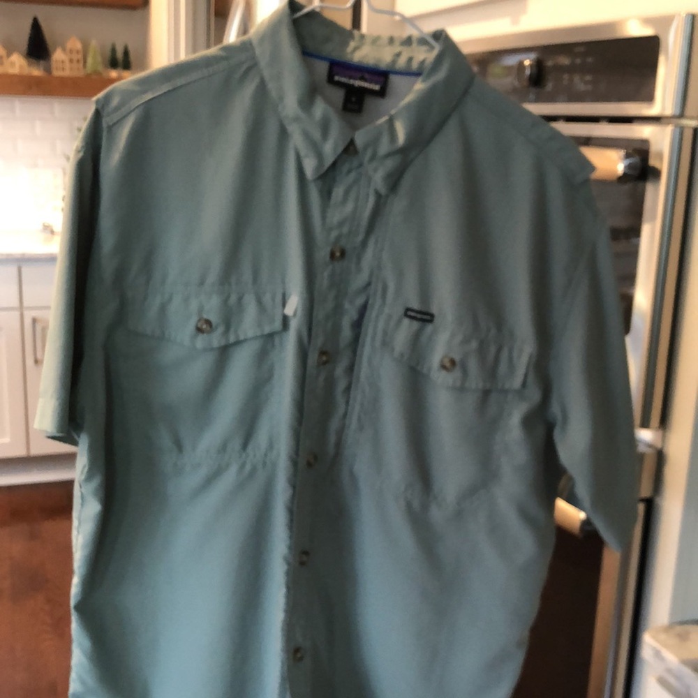 Patagonia Easy Care Shirt • Medium